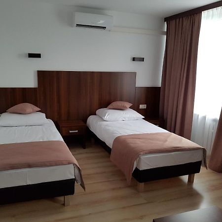 Brzezie  Pod Kominem Pokoje I Apartamenty المظهر الخارجي الصورة
